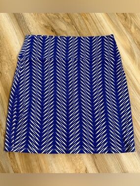 Fighting Eel skirt size small